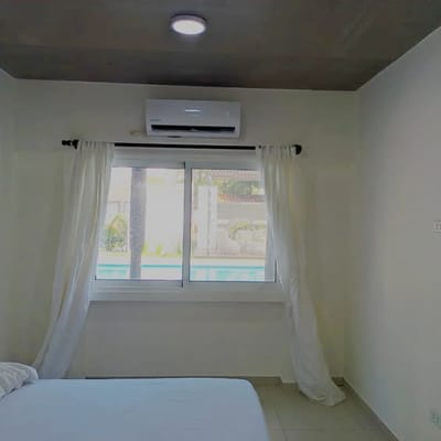 DEPARTAMENTO EN ANTICRETICO - AV ROCA Y CORONADO