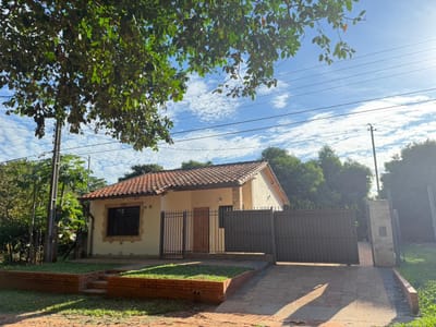 VENDO HERMOSA CASA EN YPANE CENTRO