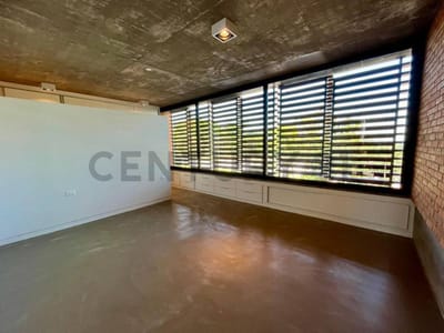 Vendo imponente propiedad a estrenar en el Yacht y Golf Club Paraguayo