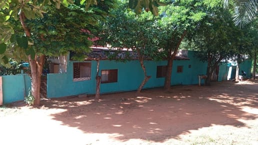 VENDO CASA EN AREGUA