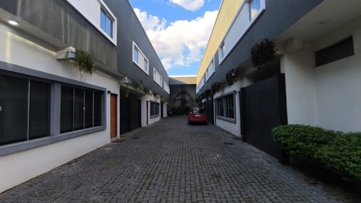 ALQUILO HERMOSO DUPLEX AMOBLADO Y SIN AMOBLAR