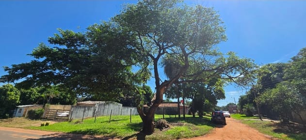 Terreno En Venta En Esquina, A 1 Cuadra De Av. Las Residentas, Luque.