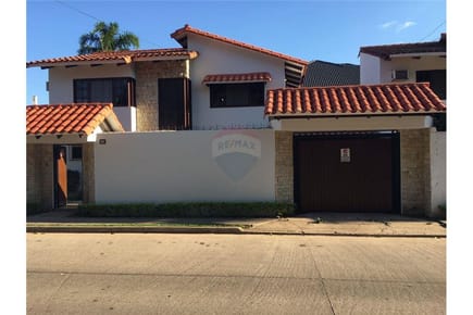 Nueva captación casa de 2 plantas en equipetrol