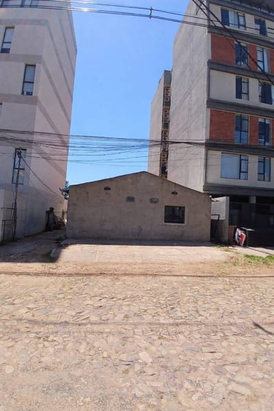 Venta de propiedad a demoler en barrio San Jorge de Asuncion