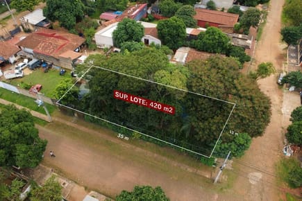 VENDO CASA EN ESQUINA SAN LORENZO B° SAGRADA FAMILIA LIMITE CON LUQUE.