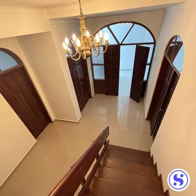 Hermosa casa en venta en zona centro sur de Santa Cruz ,C.M.Ignacio Salvatierra