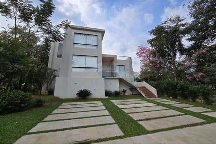 CASA MINIMALISTA EN CONDOMINIO SUNSET HILLS