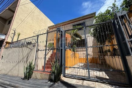 VENDO CASA EN SAN VICENTE CON EXELENTE UBICACION