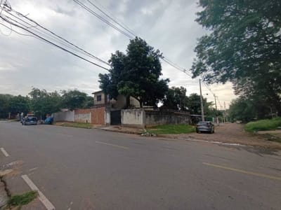 VENDO CASA EN LAMBARÉ 