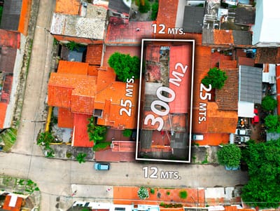 Casa en Venta a Precio de Terreno en 4to Anillo