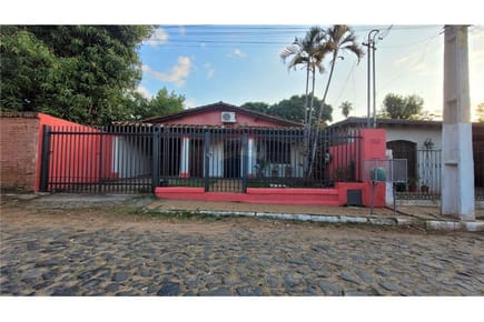 PROPIEDAD EN BO. MBOCAYATY ZONA COL SANTA ANA