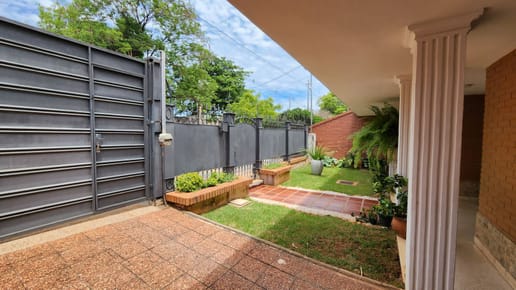 VENDO CASA EN SAJONIA