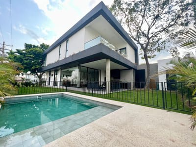 CASA AMOBLADA EN ALQUILER - SANTA CRUZ LA VIEJA / URUBO