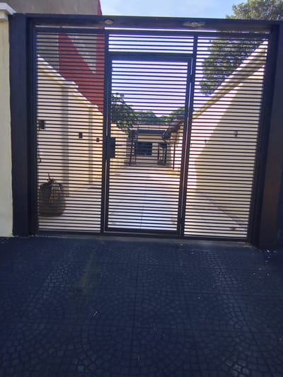 ALQUILO CASA EN LAMBARE ZONA SUPER 6 LAMBARÉ