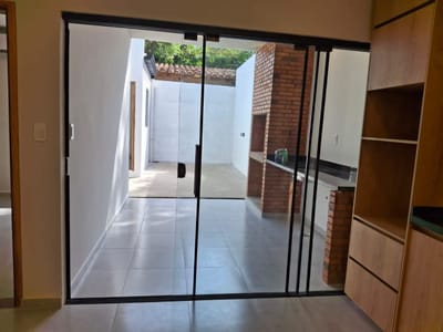 VENDO HERMOSA CASA EN LUQUE MARAMBURE A ESTRENAR