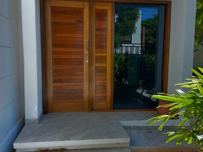 VENDO CASA DE UNA PLANTA EN BARRIO MBACHIO LAMBARÉ
