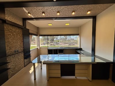 ALQUILO OFICINA AMOBLADA DE 252 M2 EN CIUDAD DEL ESTE