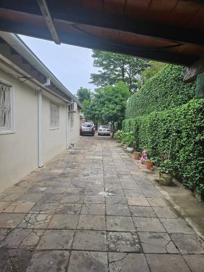 VENDO CASA EN BARRIO YCUA SATY