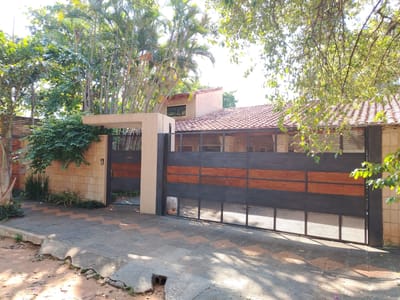 VENDO CASA EN FERNANDO DE LA MORA ZONA NORTE!!