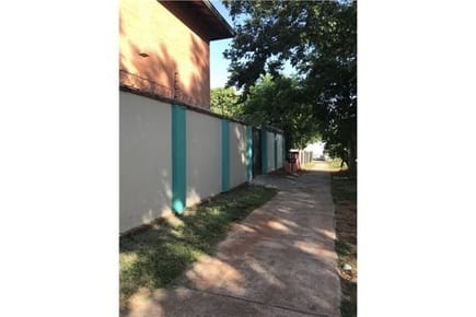 ALQUILO AMPLIA CASA ZONA FUENTE SHOPPING 