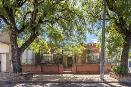 VENDO TERRENO EN ESQUINA EN SAJONIA
