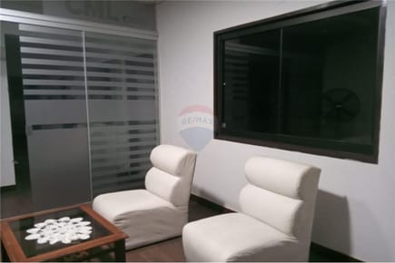 ALQUILO OFICINA EN ÑEMBY