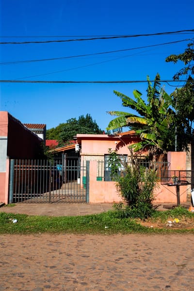 EN VENTA CASA EN SAN LORENZO -LAURELTY