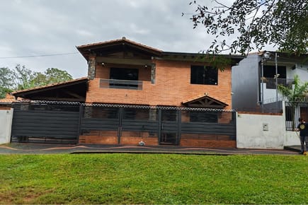 Mauricio José Troche casi Iturbe, Centro, Villa Elisa, Central