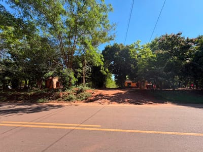VENDO TERRENO EN YAGUARON SOBRE RUTA