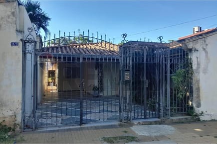 CASA CON DEPARTAMENTO INDEPENDIENTE EN SAJONIA