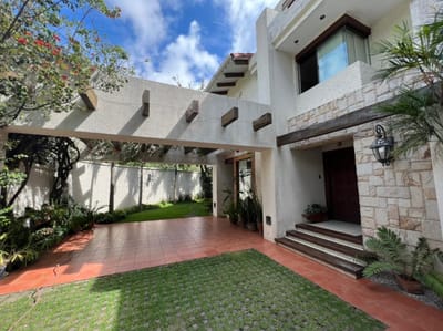 Barrio Ramafa  - Casa en Venta - 4 dorm.