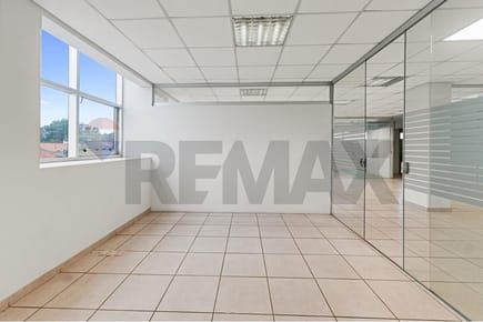 OFICINAS CORPORATIVA EDIFICIO BUSINESS CENTER