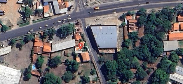 PROPIEDAD EN ESQUINA CONCURRIDA