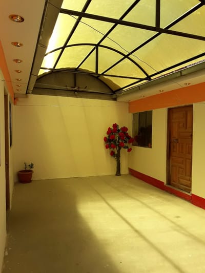 EN VENTA O PERMUTA POR VEHICULO O TERRENO. CASA AV. CIVICA DON BOSCO REF. 680805