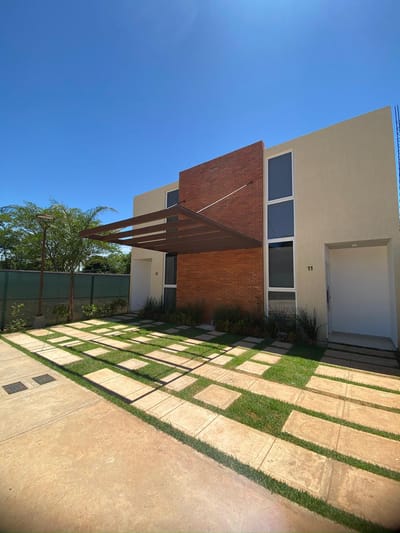 **ALQUILO DÚPLEX AMOBLADO DE 3 DORMITORIOS EN LUQUE – BARRIO CERRADO**