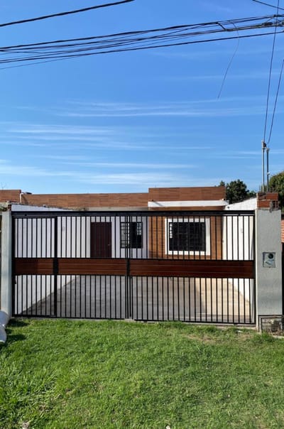 Casa economica a estrenar en zona este
