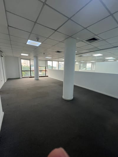 OFICINA CORPORATIVA 210 m2 SOBRE AV. ESPAÑA | 3 COCHERAS