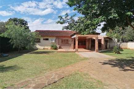 VENDO HERMOSA CASA EN SAN LORENZO-LUQUE