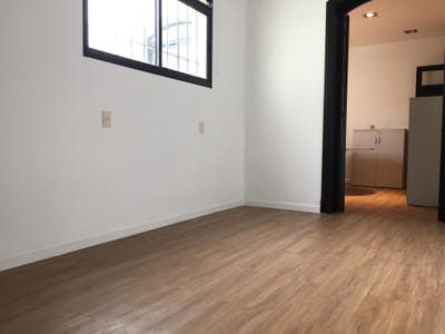 Excelente oficina totalmente reciclada a nuevo. CON RENTA