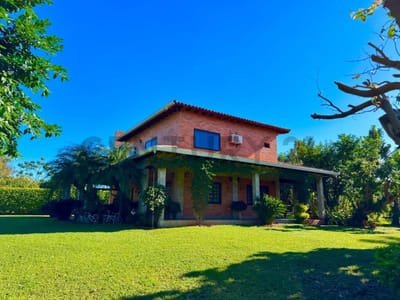 Venta De Casa En Areguá, Central