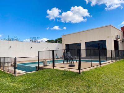 Casa Moderna con Piscina en Tres Bocas