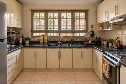 Casa en Venta Tembetary con Piscina y Quincho