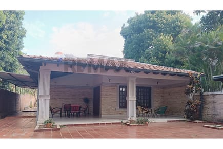 Vendo casa de 4 habitaciones con lote de 12 x 63 en Fernando Norte 