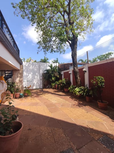 Alquilo casa 5 dormitorios en Trinidad