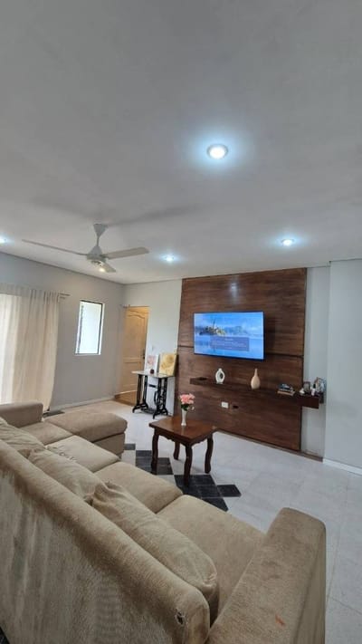 CASA A LA VENTA EN LUQUE - MARAMBURE