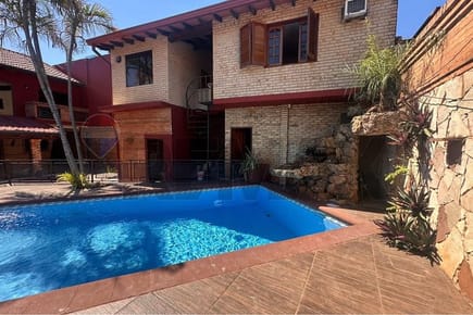 DÚPLEX PREMIUM EN LUQUE 