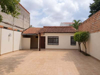 CASA A PRECIO DE TERRENO (REMODELANDO), RADIAL 26