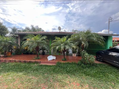 EN VENTA HERMOSA CASA EN ITAUGUA