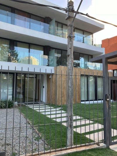 Apartamento En Punta Del Este, Excelente Ubicacion, Cerca De Todo.