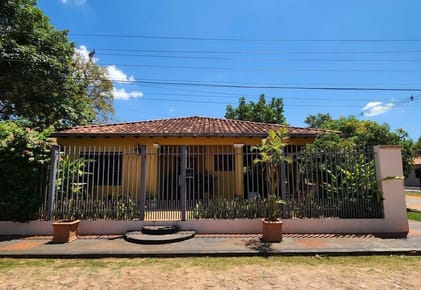 Casa en Barrio Primavera Luque